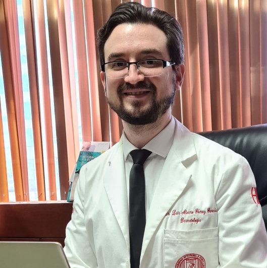 Fotografía de Dr. Luis Álvaro Gómez García, Dermatólogo en Monterrey, Nuevo Leon