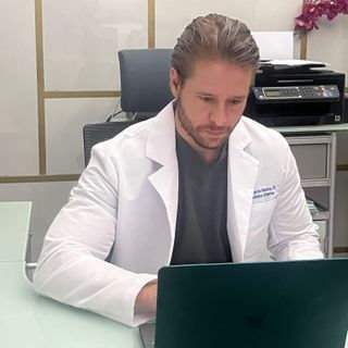 Fotografía de Dr. Ricardo Merino Rivas, Internista en Guadalajara, Jalisco