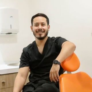 Fotografía de Dr. Ian Carlo Saldaña Chong, Dentista - Odontólogo en Miguel Hidalgo, Ciudad de Mexico