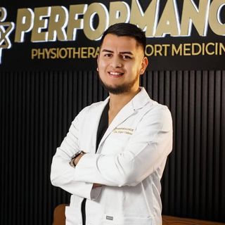 Fotografía de Dr. Edgar Cadena Ramírez, Fisioterapeuta en Tijuana, Baja California