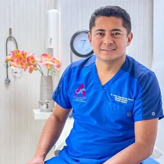 Fotografía de Dr. Víctor Hugo Estrada García, Cirujano general en Saltillo, Coahuila