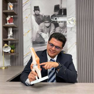 Fotografía de Dr. Aarón Hernández Ramírez, Ortopedista en León, Guanajuato