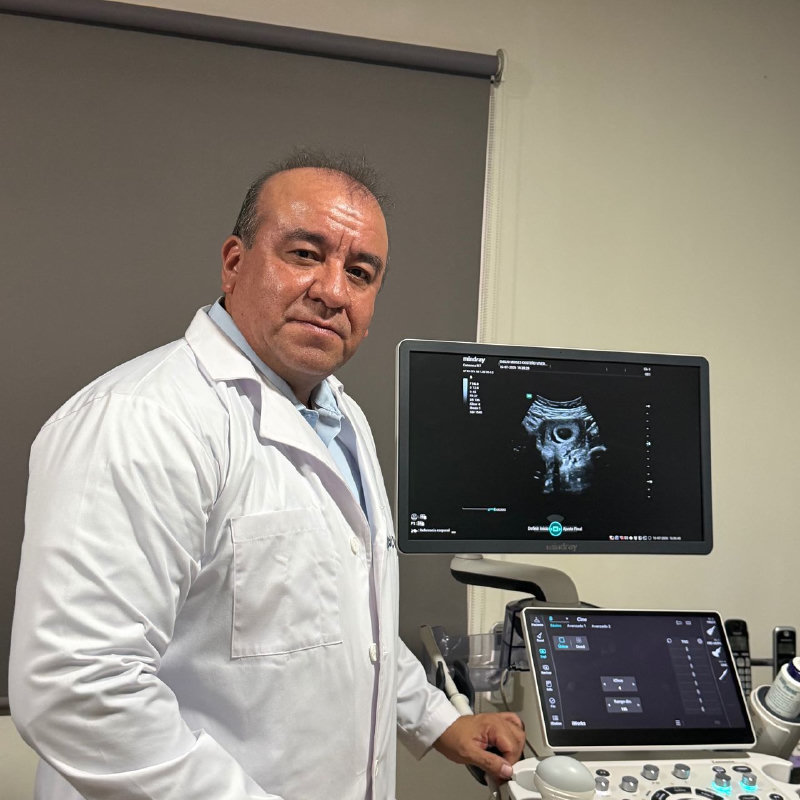 Fotografía de Dr. Emilio Moisés Costeño Viveros