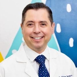 Fotografía de Dr. Abraham Huitxilihuitl Jáuregui Luna, Pediatra en Mexicali, Baja California