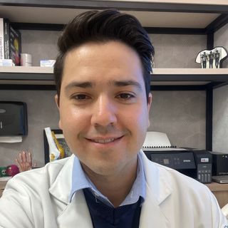 Fotografía de Dr. Joel Iram Adame Moreno, Traumatólogo en Saltillo, Coahuila