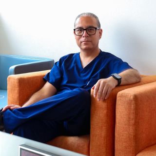 Fotografía de Dr. Rafael Solano, Ginecólogo en Tlalpan, Ciudad de Mexico