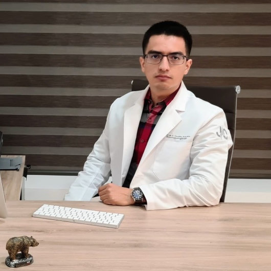 Fotografía de Dr. Jorge Enrique Coutiño Anzueto, Otorrinolaringólogo en Tuxtla Gutiérrez, Chiapas