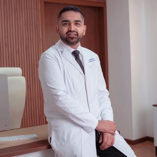 Fotografía de Dr. Eliezer Tomás Gómez Gómez, Hematólogo en Monterrey, Nuevo Leon