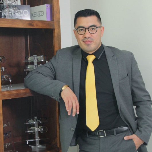 Fotografía de Dr. Mario Alejandro Aguado Arteaga, Oftalmólogo en Morelia, Michoacan