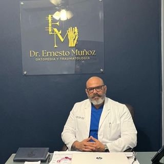Fotografía de Dr. Ernesto Muñoz Miranda, Traumatólogo en Reynosa, Tamaulipas