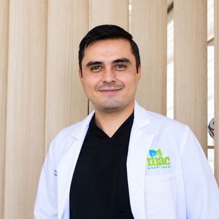 Fotografía de Dr. Carlos Enrique Grimaldi Valencia, Ortopedista en León, Guanajuato