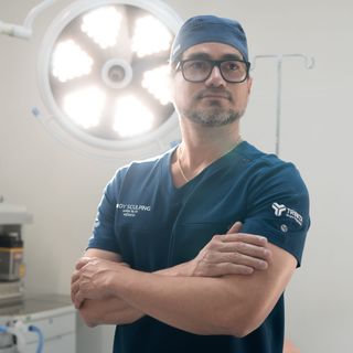 Fotografía de Dr. Bernardo Vargas, Cirujano plástico en Puebla, Puebla