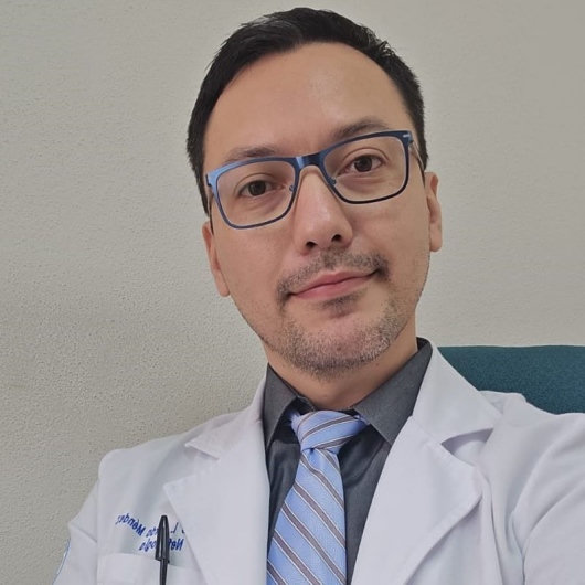 Fotografía de Dr. Carlos Ivan Cerda Mendez, Nefrólogo en Uruapan, Michoacan