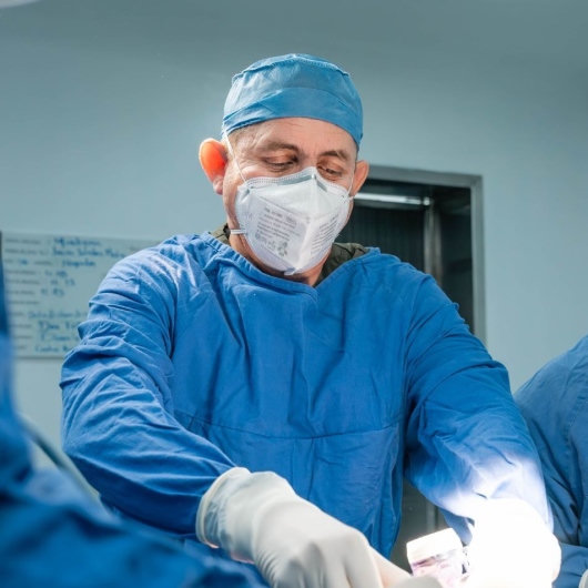 Fotografía de Dr. Efraín Ruiz Vázquez, Cirujano general en Mexicali, Baja California
