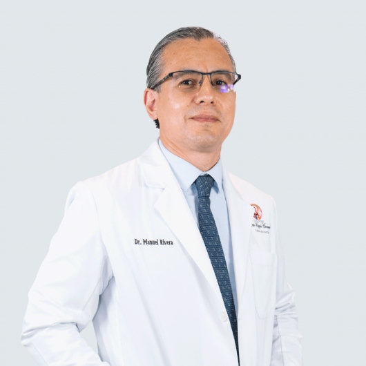 Fotografía de Dr. Manuel Rivera Pérez, Oftalmólogo en Celaya, Guanajuato