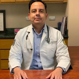 Fotografía de Dr. Luis Adame Galvan, Internista en Tijuana, Baja California