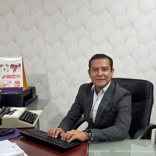 Fotografía de Dr. Salvador Flores Ramirez, Cirujano general en Morelia, Michoacan