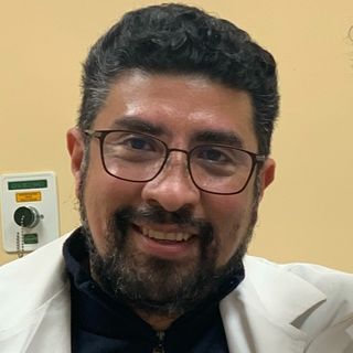 Fotografía de Dr. Ricardo Morales Velázquez, Ginecólogo en Xalapa, Veracruz