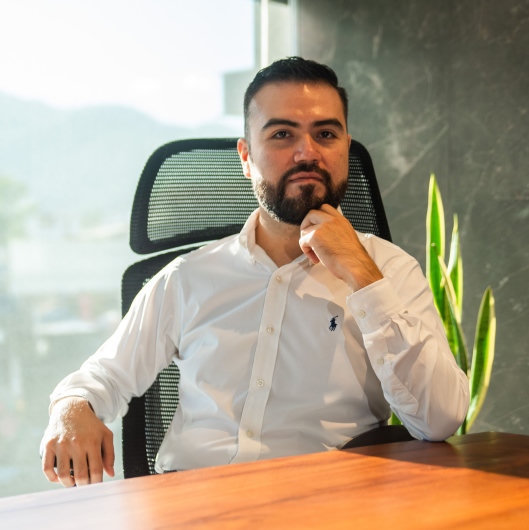 Fotografía de Dr. Carlos Omar Zuñiga Reyes, Pediatra en Puerto Vallarta, Jalisco