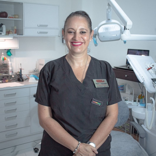Fotografía de Dra. Ana Isabel Valadés Rabasa, Dentista - Odontólogo en Puerto Vallarta, Jalisco