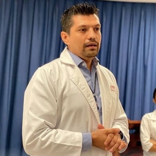 Fotografía de Dr. Roberto Morales Salazar