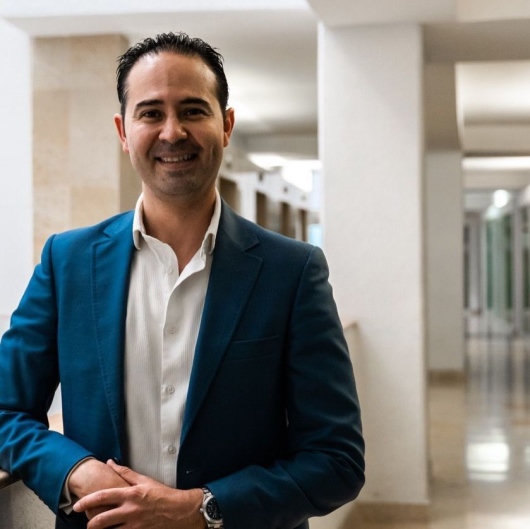 Fotografía de Dr. Frantz Alexis Rossainz, Cirujano plástico en Puebla, Puebla