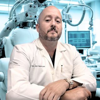 Fotografía de Dr. Marco Vanzzini, Urólogo en Irapuato, Guanajuato