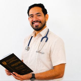 Fotografía de Dr. Víctor Aarón Álvarez Sánchez, Reumatólogo en Merida, Yucatan