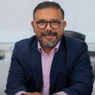 Fotografía de Dr. Juan Francisco Flores Nazario, Cirujano general en Morelia, Michoacan