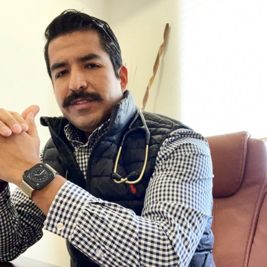 Fotografía de Dr. Marco Ávila De La O, Neumólogo en Juárez, Chihuahua