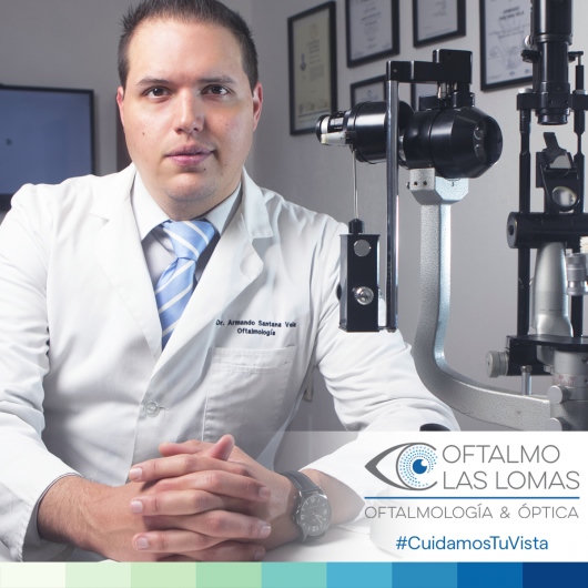 Fotografía de Dr. Armando Santana Vela, Oftalmólogo en Monterrey, Nuevo Leon