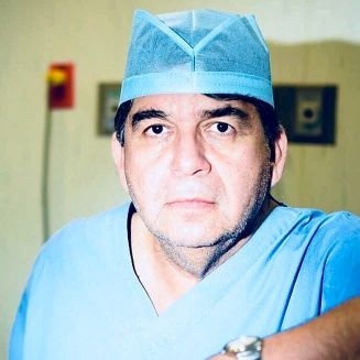 Fotografía de Dr. Adolfo Usla Irigoyen, Urólogo en Centro, Tabasco