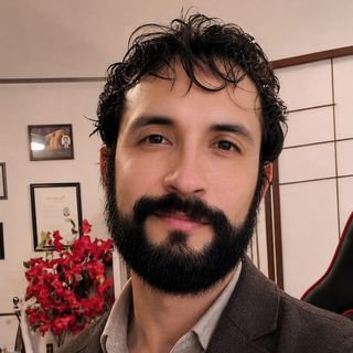 Fotografía de Dr. Marco Almazán, Médico general en Toluca, Estado de Mexico