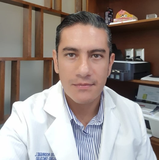 Fotografía de Dr. Eduardo Rodriguez Lopez, Ginecólogo en Uruapan, Michoacan