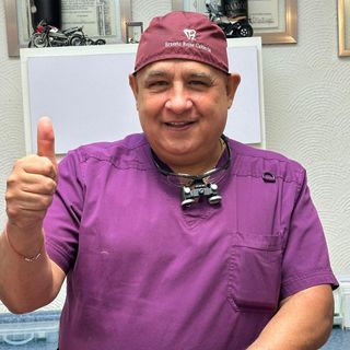 Fotografía de Dr. Ernesto Rojas Calderon