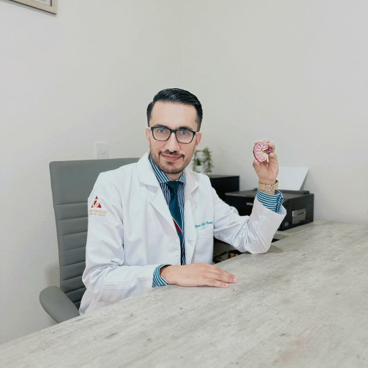 Fotografía de Dr. Alfonso Rafael Alvarez Paredes, Nefrólogo en Uruapan, Michoacan