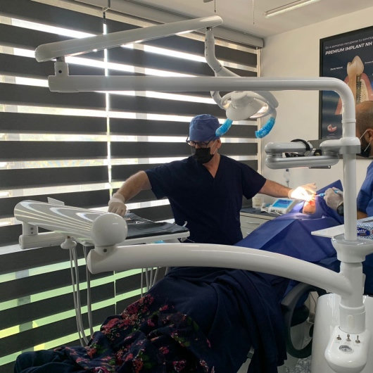 Fotografía de Dr. Alfonso Gonzalez Ocaranza, Dentista - Odontólogo en Guadalajara, Jalisco