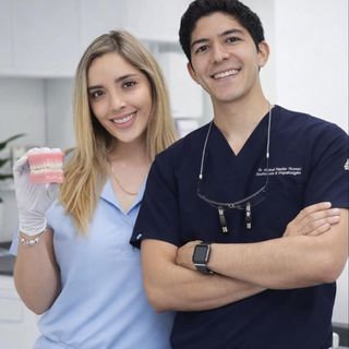 Fotografía de Dr. Alfredo Medina Merchan, Dentista - Odontólogo en Guadalajara, Jalisco
