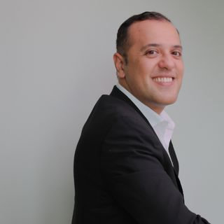 Fotografía de Dr. Hugo Enrique Aguilar Lamas, Dentista - Odontólogo en Tuxtla Gutierrez, Chiapas
