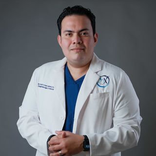 Fotografía de Dr. Francisco Xavier Cabrera Mendoza, Cirujano general en Saltillo, Coahuila