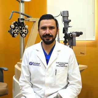 Fotografía de Dr. Julio Hernández Camarena, Oftalmólogo en Monterrey, Nuevo Leon