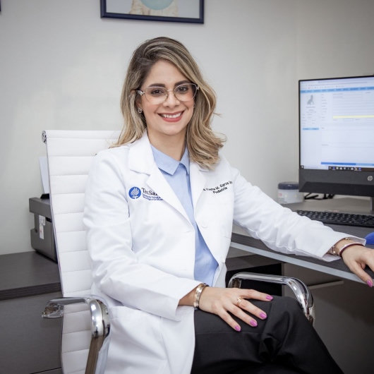 Fotografía de Yvette Maria Garza Urroz, Pediatra en Monterrey, Nuevo Leon