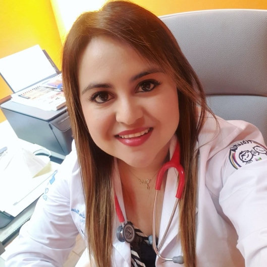 Fotografía de Dra. Julia Deleacir Licea Medina, Pediatra en San Juan del Río, Queretaro