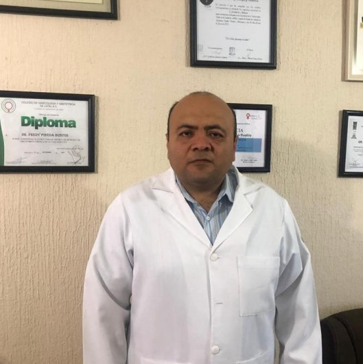 Fotografía de Dr. Fredy Pineda Bustos, Ginecólogo en Aguascalientes, Aguascalientes