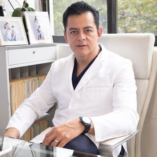 Fotografía de Dr. Ramiro Zamora Rodríguez, Cirujano plástico en Huixquilucan, Estado de Mexico
