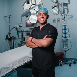 Fotografía de Dr. Rigoberto Isarraraz Flores, Cirujano general en Mexicali, Baja California