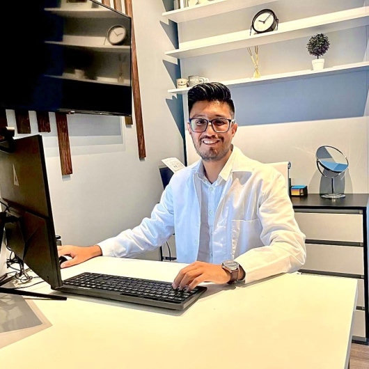 Fotografía de Dr. Hazael Benítez Cruz, Médico general en San Juan del Río, Queretaro