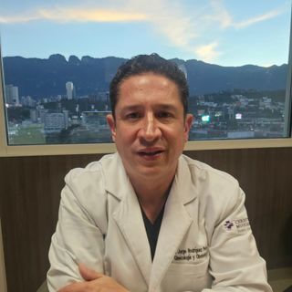 Fotografía de Dr. Jorge Alberto Rodriguez Pezino, Ginecólogo en Monterrey, Nuevo Leon