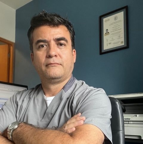 Fotografía de Dr. Nelson Pérez González