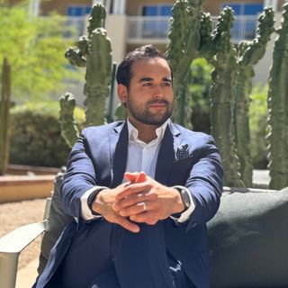 Fotografía de Dr. Alonso Aboytes Menchaca, Ortopedista en Celaya, Guanajuato